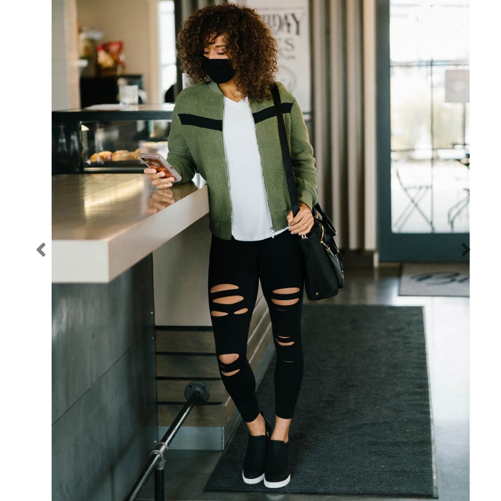 Zyia Leggings